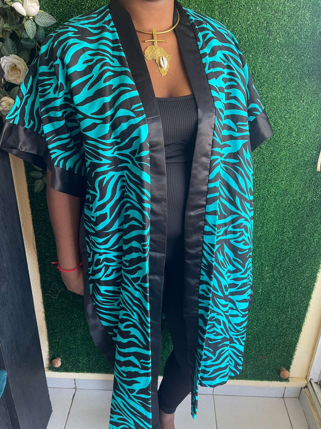 Kimono collection Laura : Élégance et Confort pour Toutes les Occasions